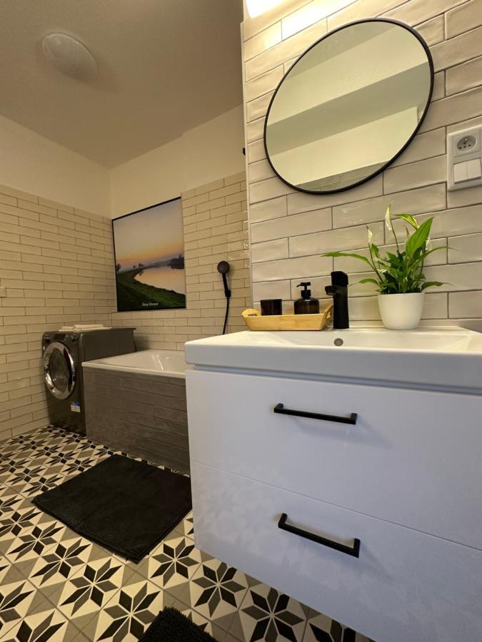 Morava Apartman Uherske Hradiste Safarikova 855 Esterno foto